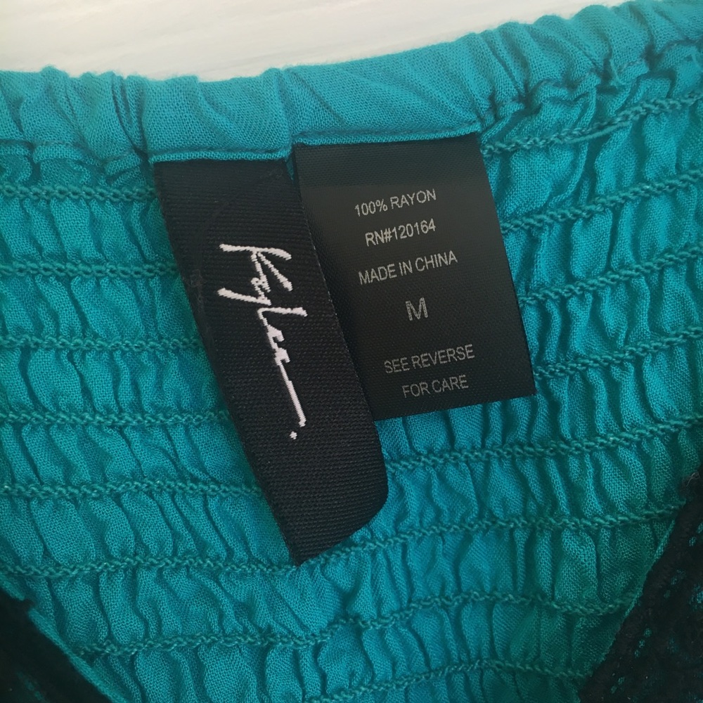 Turquoise top - Picture 4 of 4